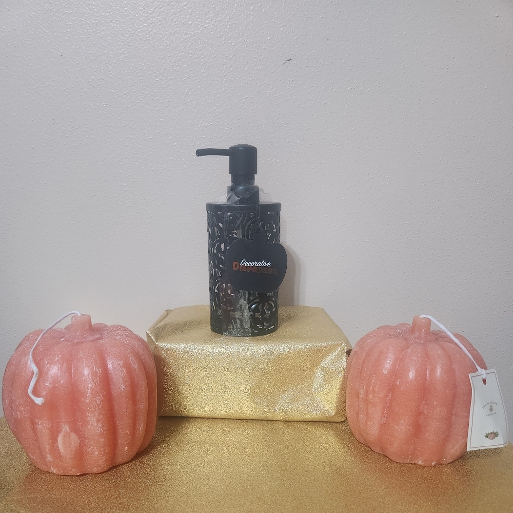Decorative Halloween Luquid Soap Dispenser w/ (2) Pumpkin Candles Super Cute